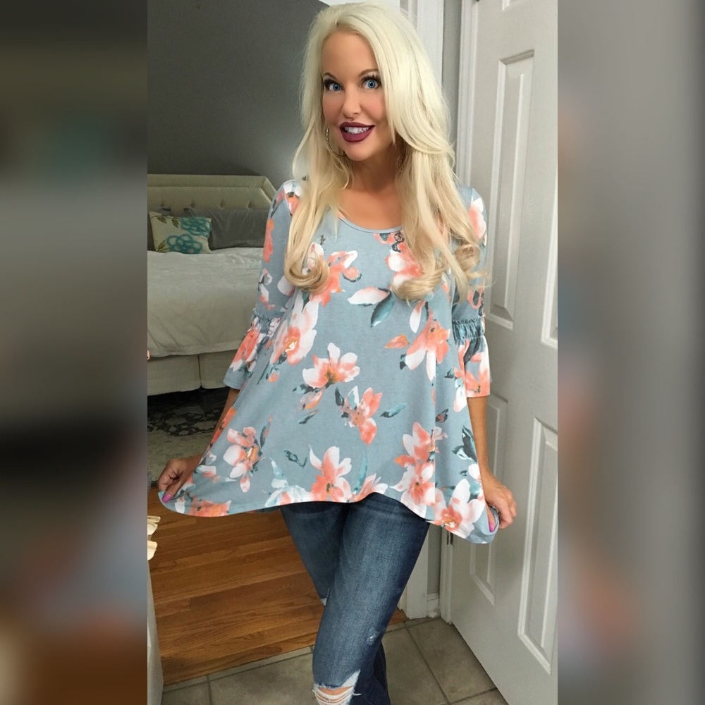 ❤️ LAST 1! Light Blue 3 qtr Sleeve Floral Top. - Picture 2 of 4